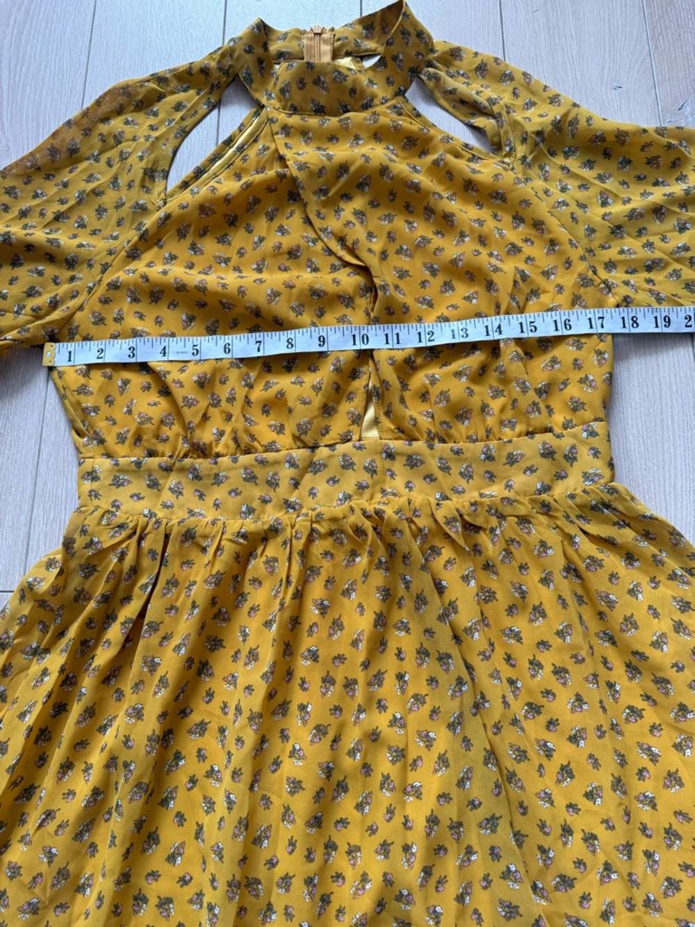Cupshe Sunshine Floral Cutout Dress in Mustard Yellow Women’s Size Large - Picture 12 of 14